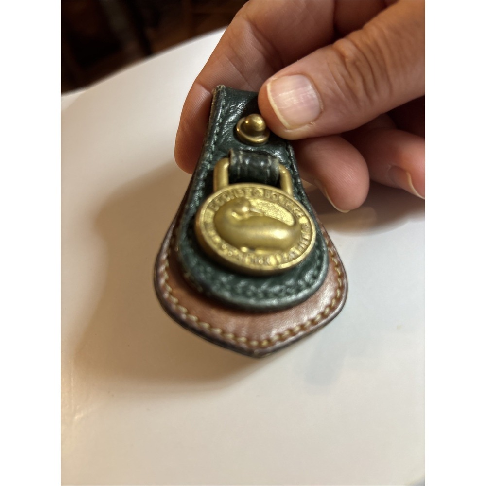 Vintage Dooney & Bourke All Weather Leather 2 Toned Key Chain Green Brown Duck - Picture 5 of 5